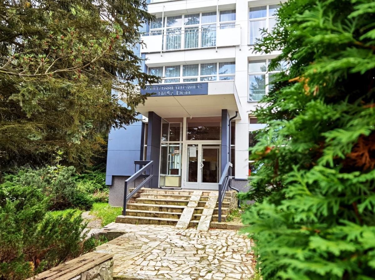 Apartament Z Widokiem Na Park Polanica-Zdrój Kültér fotó