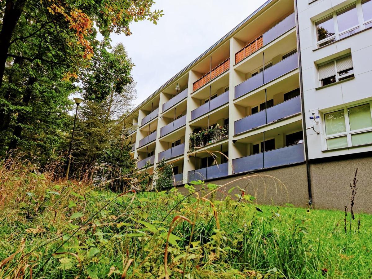 Apartament Z Widokiem Na Park Polanica-Zdrój Kültér fotó